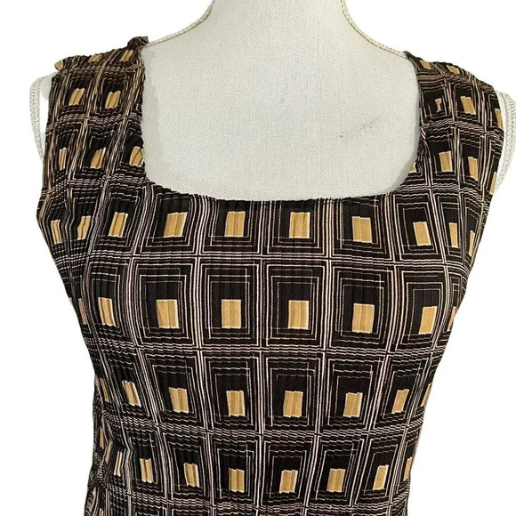 Geometric Retro Pattern Pleated Tank Top Neutral Colors Stretch Multi Patterned - Picture 2 of 7